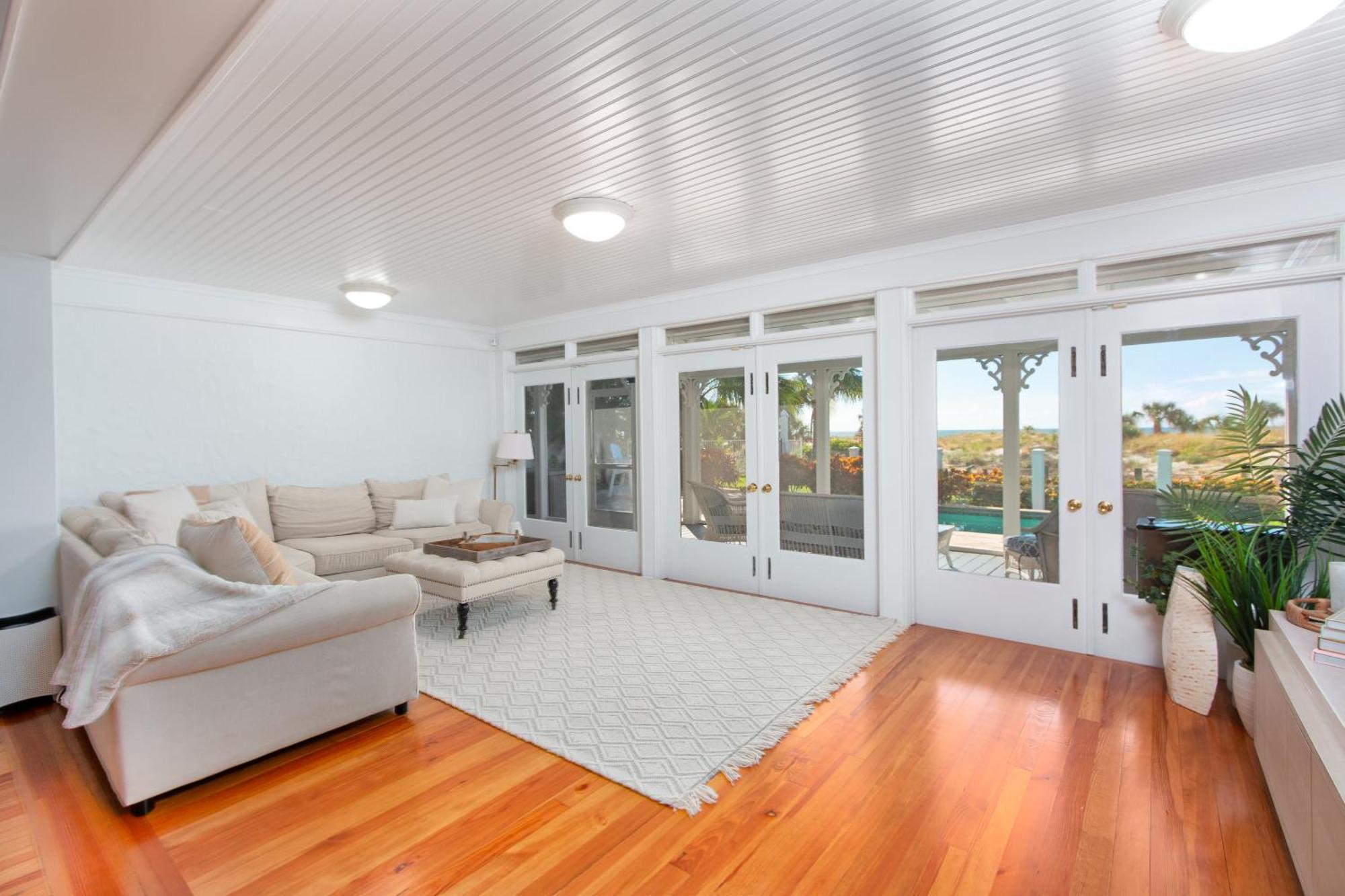 Sunset Breeze - Beachfront Pool Home - Monthly Rental 클리어워터 비치 외부 사진